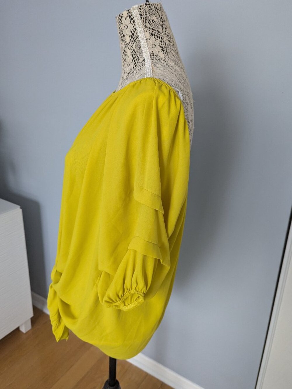 Joseph Ribkoff blouse - Picture 2 of 6